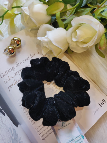 Jumbo Velvet Scrunchie