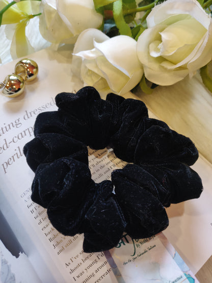 Jumbo Velvet Scrunchie